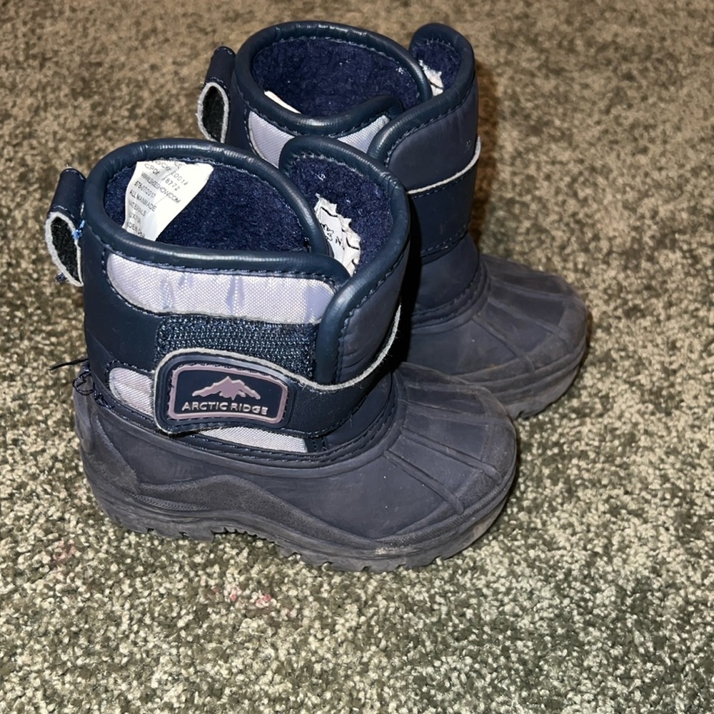 Arctic Ridge Snow Boots – Size 6M
